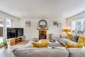 Lounge- click for photo gallery
